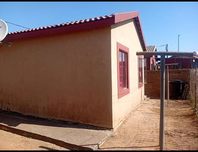 2 BEDROOM HOUSE FOR SALE IN SOSHANGUVE XX